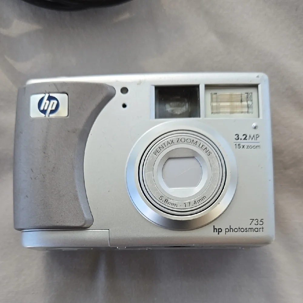 HP Photosmart 735 Digital Camera